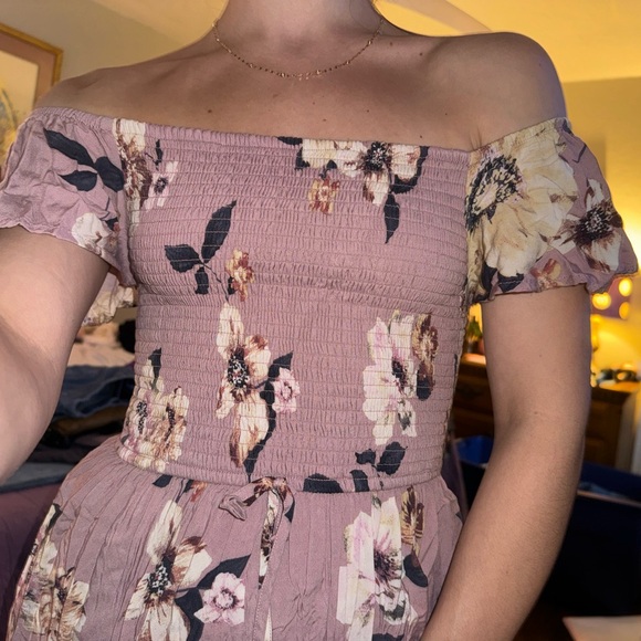 Off shoulder dress - Picture 1 of 4